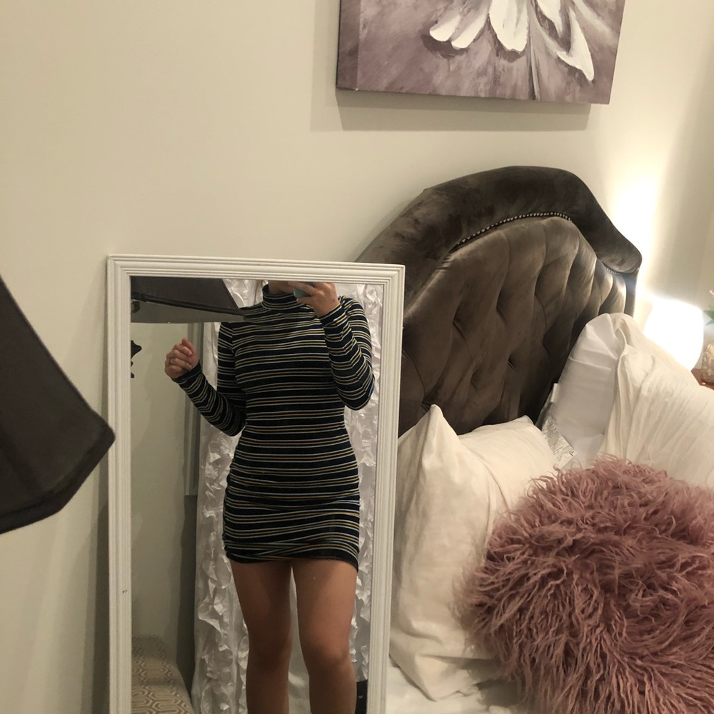 Long sleeve striped turtleneck bodycon dress